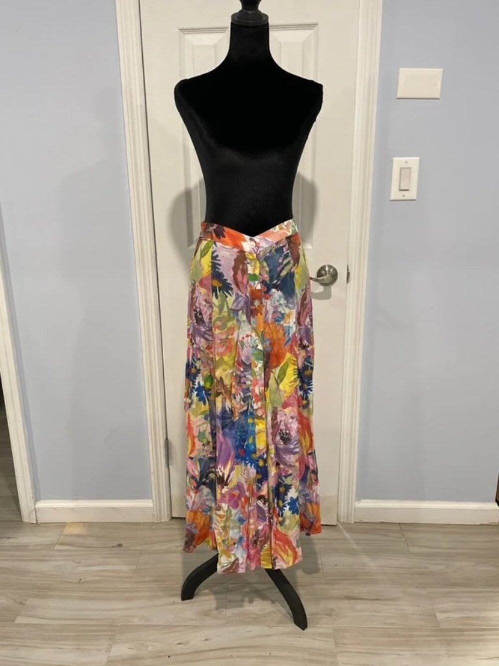 H&M Women’s Multicolor Floral Pleated Midi Skirt 6 NWT